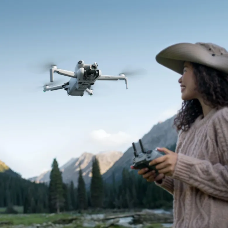Drone DJI Mini 4 Pro (DJI RC-N2)