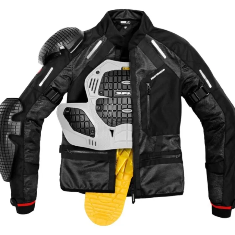 Il Nostro Outfit - Casco Givi X.30, Giacca Spidi Tech Armor Nero con Guanti Revit Offtrack