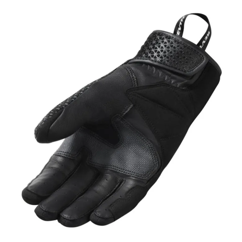 Il Nostro Outfit - Casco Givi X.30, Giacca Spidi Tech Armor Nero con Guanti Revit Offtrack