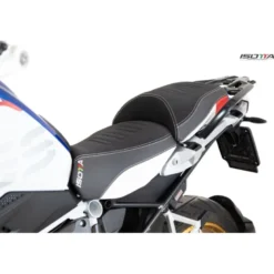 Sella Isotta Passeggero Per Bmw R 1200 / 1250 Gs Adventure Dal 2014 Bianca/Rossa/Blu
